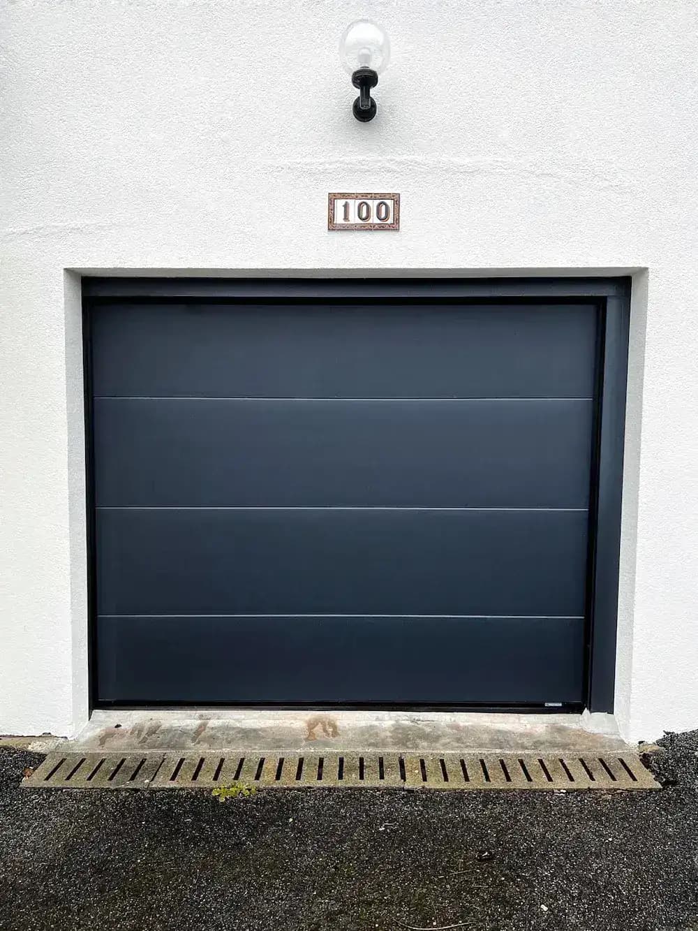 Porte de garage sectionnelle anthracite