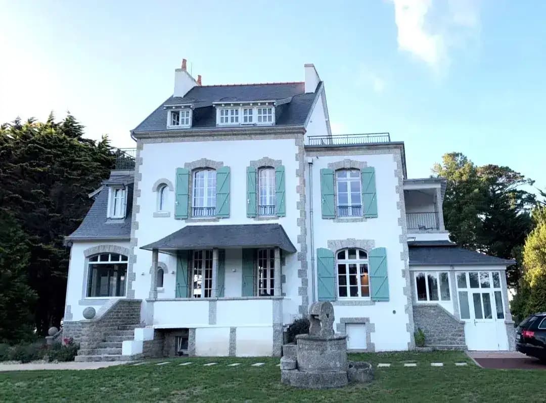 Rénovation d'une villa : fenêtres et volets battants