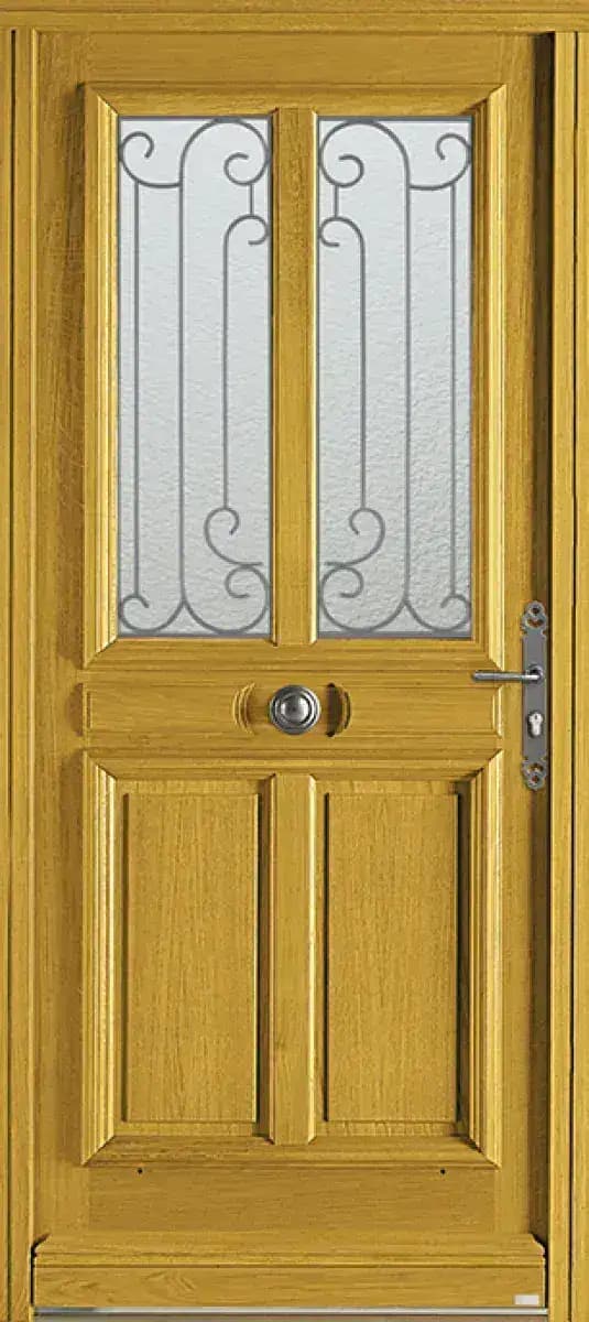 Porte d'entrée en bois modèle Courcelles, bois miel, à deux vitrages ornés de ferronnerie